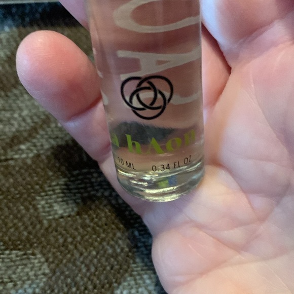 SAOR A hAon Perfume Oil, 10 ML - Airy Musk, White Tea, Bergamot - Picture 2 of 3